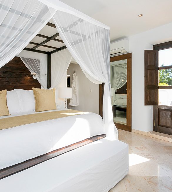 atzaro-agroturismo-ibiza-luxury-hotel-bedrooms-suite-superior-square